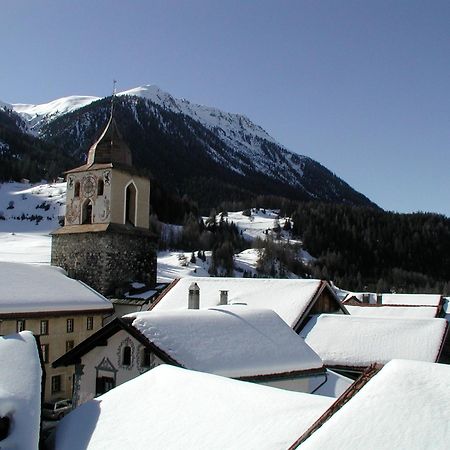 Hotel Weisses Kreuz Bergün Eksteriør bilde