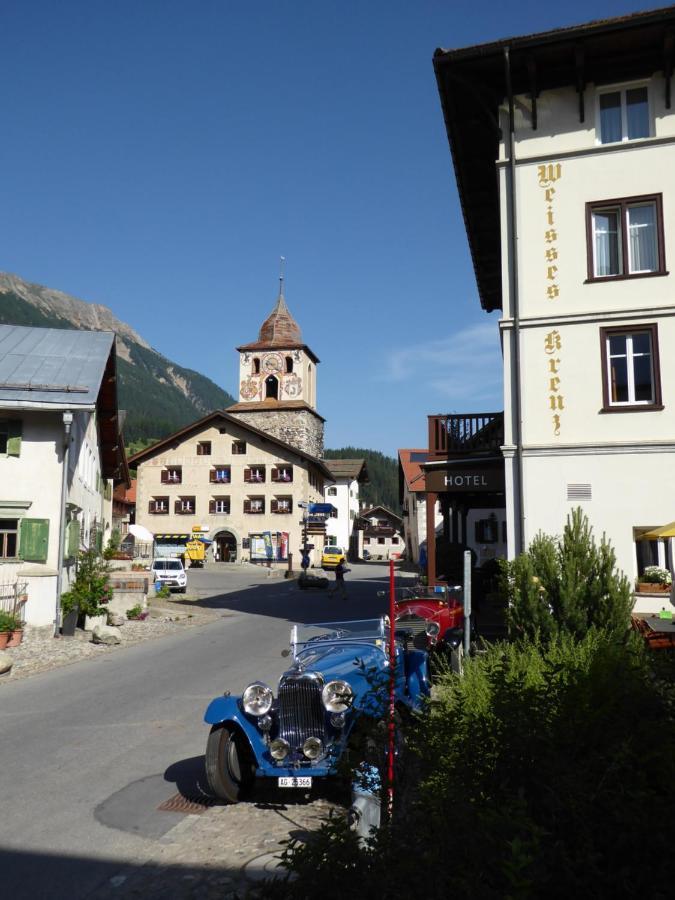 Hotel Weisses Kreuz Bergün Eksteriør bilde
