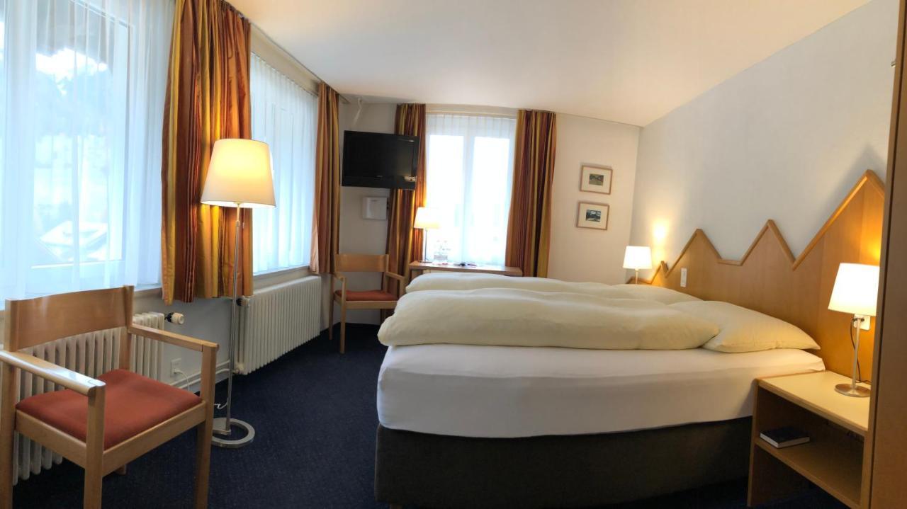 Hotel Weisses Kreuz Bergün Eksteriør bilde