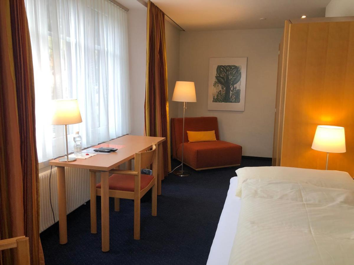 Hotel Weisses Kreuz Bergün Eksteriør bilde