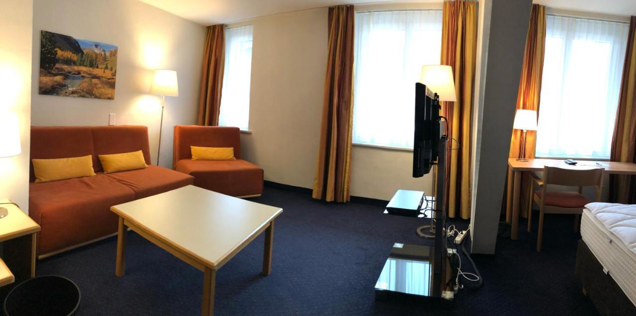 Hotel Weisses Kreuz Bergün Eksteriør bilde